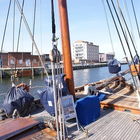 Am Wismarer Markt Mit Balkon - Abc329 Wismar
